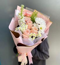 Букет цветов из:  Хризантемы и Розы в Кошки Самарская область