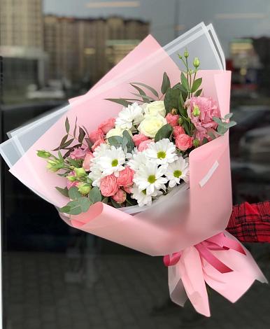 Букет цветов из: Розы, Лизиантусы и Хризантемы в Кошки Самарская область
